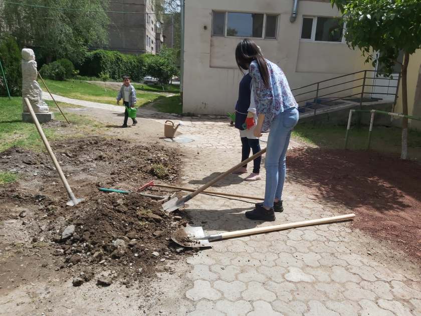 97736162_562594351122893_4074509326230749184_n